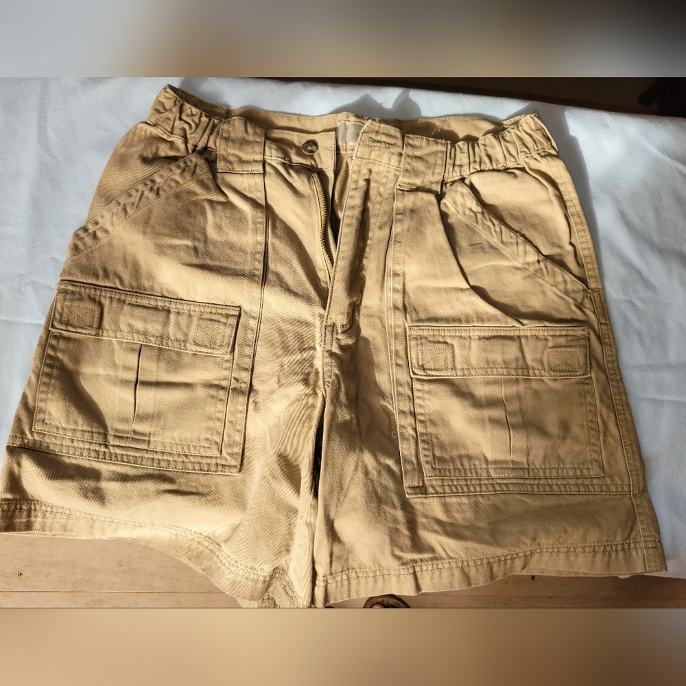 Set of 2 Men's Light And Dark Tan Cargo Shorts Size Small